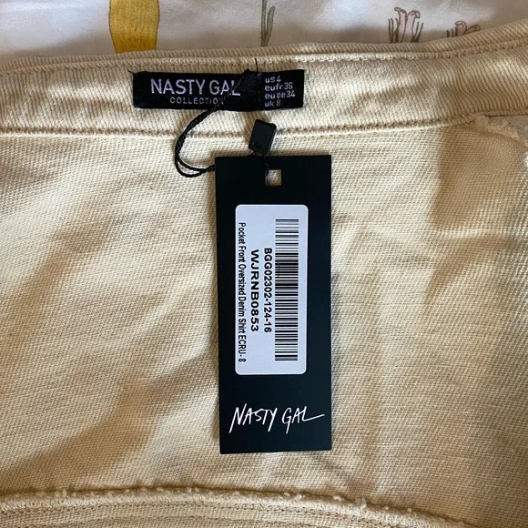 Nasty Gal — Pocket Front Oversized Denim Shirt - Picture 5 of 10